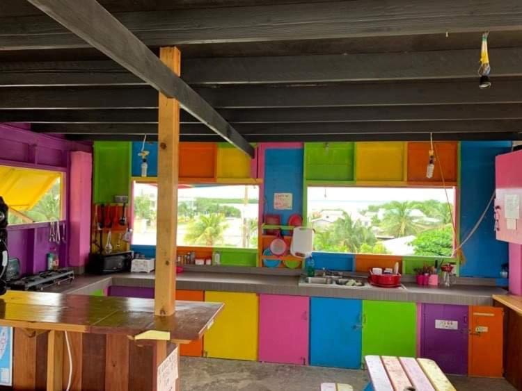 Travellers Palm Backpackers Vandrerhjem Caye Caulker Eksteriør bilde